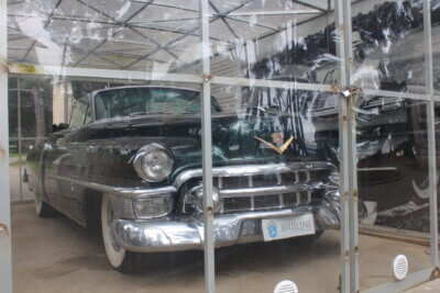 Titov Cadillac na Brijunima u staklu