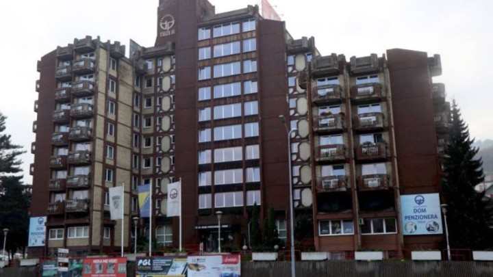 Još dvije štićenice preminule nakon požara u Domu za starije u Tuzli: Broj žrtava se popeo na 17