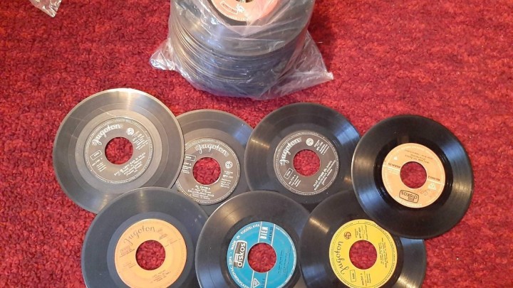 Sigurno ste i vi sa svojim društvom ili obitelji slušali "Jugoton" singlice