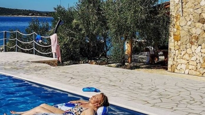 Tereza Kesovija (81) uživa u badiću: "Ako postoji Raj na zemlji, onda sam sada u Raju"