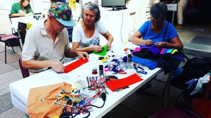 Nosiva tehnologija: Radionica tekstila okupila starije od 55