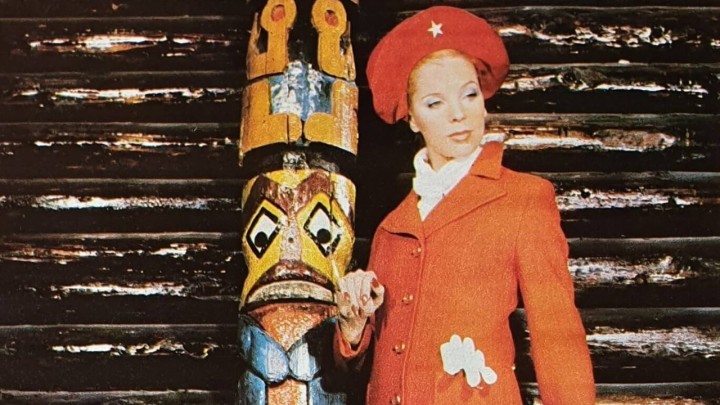 Moda onoga vremena: Proljetni kaputić NIK-a uz kapu s petokrakom