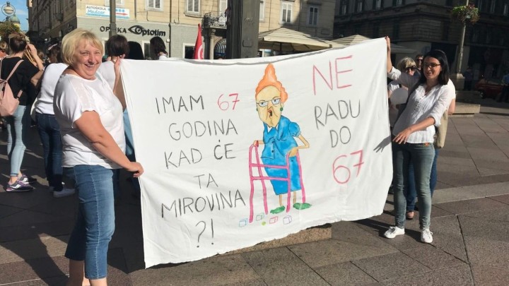 Riječke odgojiteljice ministru Paviću plakatom poručile što misle o radu do 67