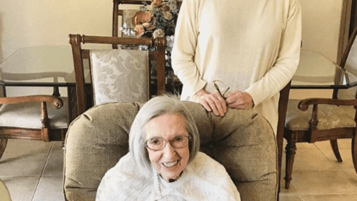 Većina ljudi na ovoj fotografiji vidi dvije starije žene, iako su njih dvije puno više od toga