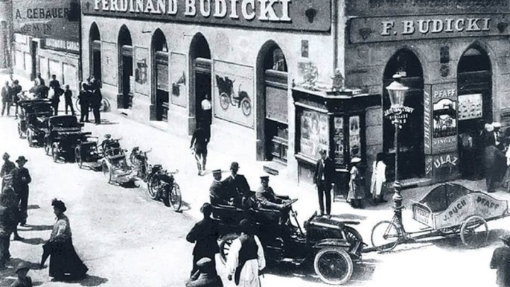 Sjećate li se prve zagrebačke prodavaonice automobila, bicikala, mašina...?