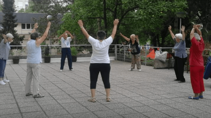 Aktivni u starijoj dobi: Zajedničko vježbanje na prostranoj maksimirskoj terasi