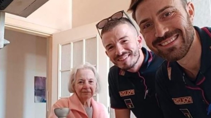 Umirovljenica pozvala policiju zbog nevjerojatnog razloga, a oni joj napravili ručak