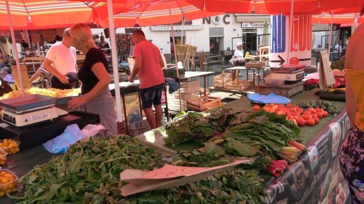 Cijene na tržnici: Evo koliko ćete potrošiti na povrće za ajvar na najpoznatijem zagrebačkom placu