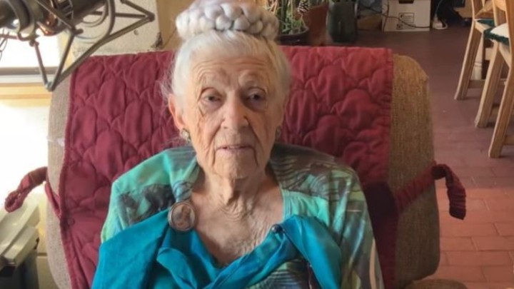 Ima 102 godine i dalje radi, a otkrila je i nekoliko tajni dugog života