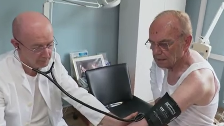 Počeli su preventivni pregledi u pet županija, prvi na redu je bio umirovljenik Ivica