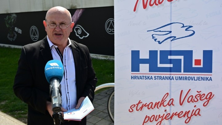 Karlovački HSU i Akcija umirovljenici zajedno se zalažu za više dizala u Karlovcu, a uvode i imovinske kartice