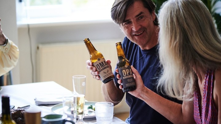 Umirovljenici su pronašli korisnu zanimaciju: U podrumu jednog doma proizvode - pivo