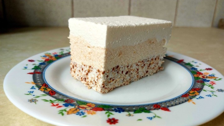 Bakina kuhinja: Donosimo vam recept za savršen kolač sa šlagom