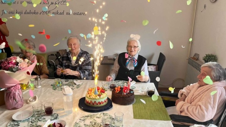 Ovako izgleda proslava četiri rođendana u jednom domu za starije osobe u Zagrebu
