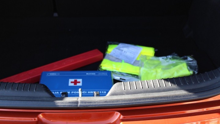 Oprema u automobilu: Znate li da kutija za prvu pomoć ima rok trajanja?