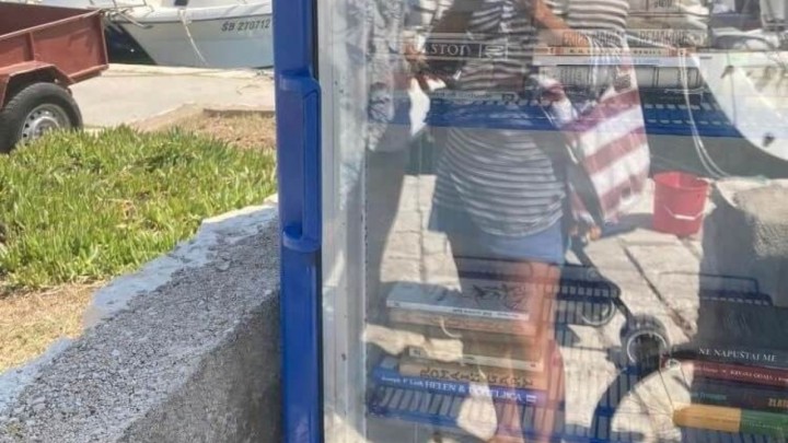 Na Zlarinu postoje knjižideri, hladnjaci s knjigama koje bilo tko može posuditi, a saznali smo kako je sve krenulo