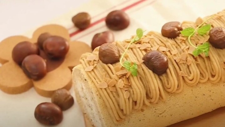 [BAKINA KUHINJA] Jednostavna rolada od kestena koju možete napraviti u pola sata