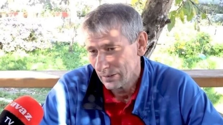 Djed čuva četvero unučadi koje su mu ostavili sin i snaha: 'Zovu me babo, dedo, a nekad i mama'