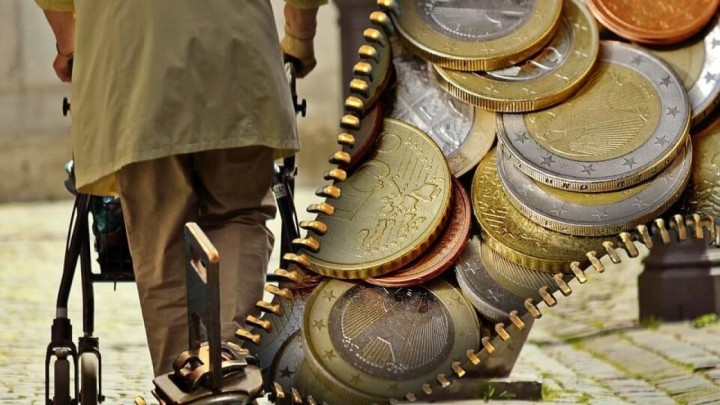 Ovrha naša svagdašnja: Ima 700 kn mirovine, 200 mu 'pojede' ovrha; Ministarstvo tek sad priprema mjere