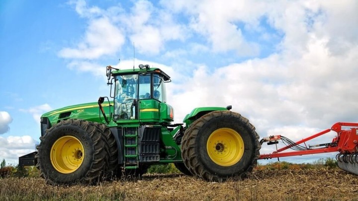 62-godišnjak neovlašteno držao „tečajeve“ za rad na strojevima, izdavao lažne iskaznice i zaradio 1.6 milijuna kuna