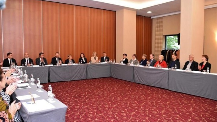 Nacionalno vijeće: Umirovljenici nisu sasvim zadovoljni, Piletić najavljuje širenje mogućnosti rada uz pola mirovine