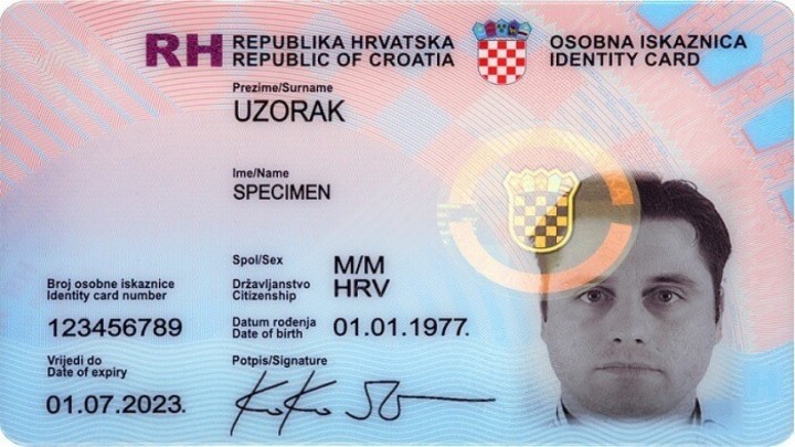 Jedna vrsta osobne iskaznice za osobe starije od 70 godina ima rok trajanja od 40 godina