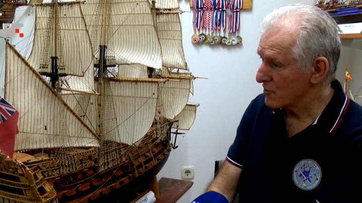 Dragomir Savanović (70) izrađuje povijesne brodove, a od obale se nije otisnuo