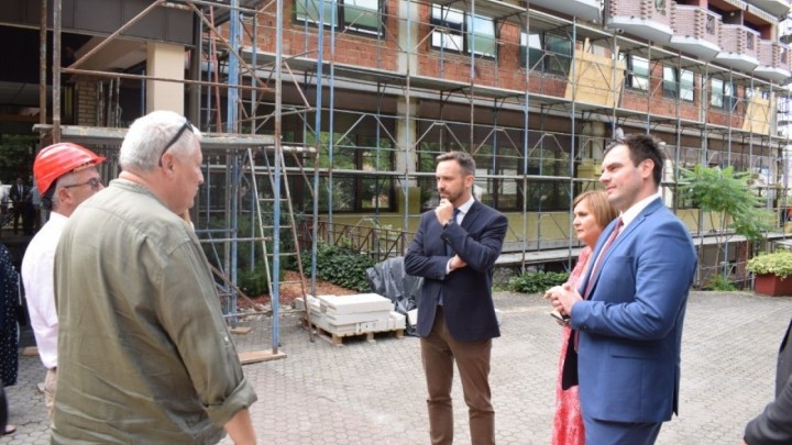 Ministar Piletić posjetio Dom za starije i nemoćne u Sisku, traju radovi na obnovi