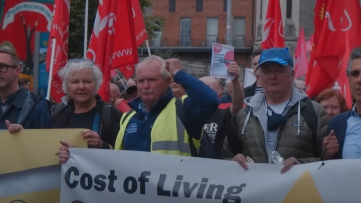 Umirovljenici prosvjedovali protiv rasta cijena: "Jedva priuštim osnovno"