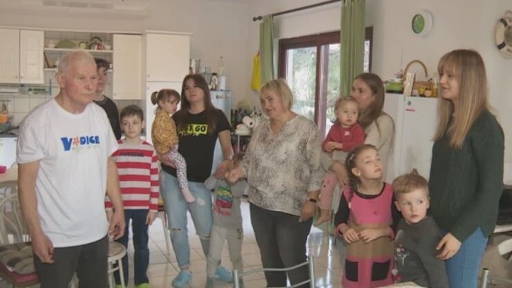 Umirovljenik Ante otkazao turiste za cijelu sezonu i u kuću primio 11 Ukrajinaca!