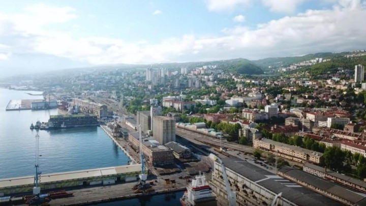 Nerealno: Rijeka starijima od 65 pripremila gotovo 300 posto skuplji javni prijevoz!