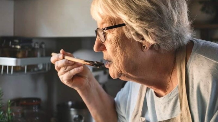 [KOMENTAR] Reklama s lažnom zimnicom pljuska je svim domaćicama i bakama