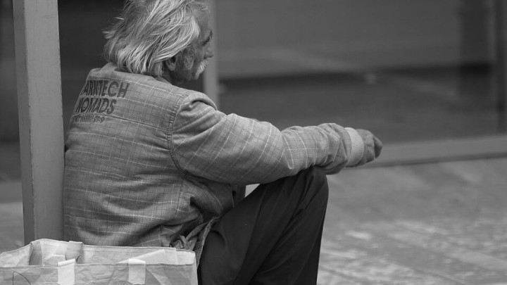 Sud osudio 57-godišnjeg muškarca jer je građanima govorio da je gladan: "Odao se prosjačenju"