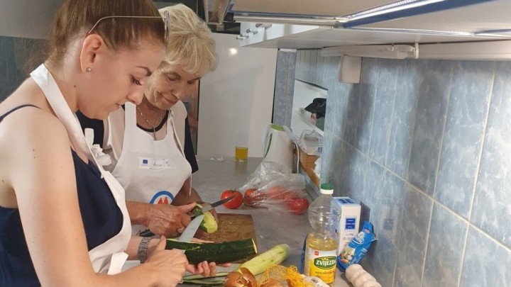 Gastro radionice: Umirovljenici kuhaju tradicionalna slavonska jela