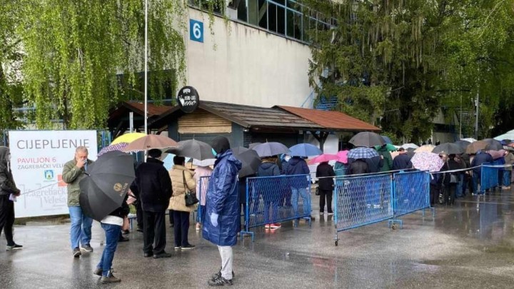 Građani kažu da je na Velesajmu kaos oko cijepljenja: Šostar uputio molbu