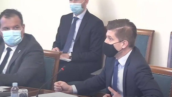 Marić nije znao da su upaljene kamere: "Mirovinski sustav ima ogroman deficit, a zdravstveni ide u tom smjeru"