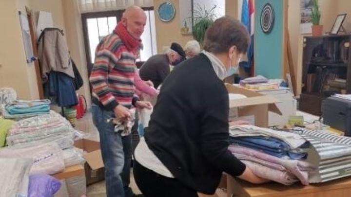 Umirovljenici nesebično pomažu stradalima u potresu, u dva dana skupili vrijednu pomoć