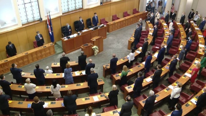 Novi zastupnici prisegnuli da će se zauzimati za "svekoliki napredak Republike Hrvatske"