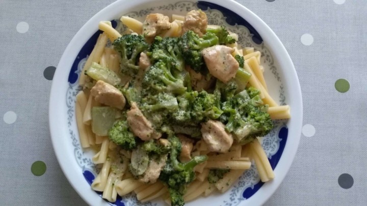 [BAKINA KUHINJA] Pripremili smo piletinu s brokulom za manje od 10 kuna po osobi