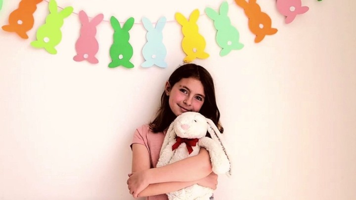 Pripreme za Uskrs - Kako izraditi proljetnu girlandu? Zabavite se s unucima i unesite boje u svoj dom!