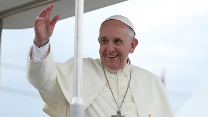 Papa Franjo kaže da se društvo mora više ravnati prema starijima