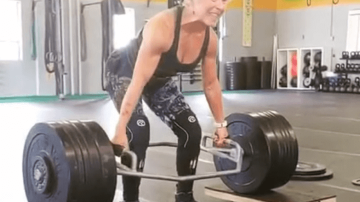 Nevjerojatno: Ima 70 godina, a diže preko 110 kilograma