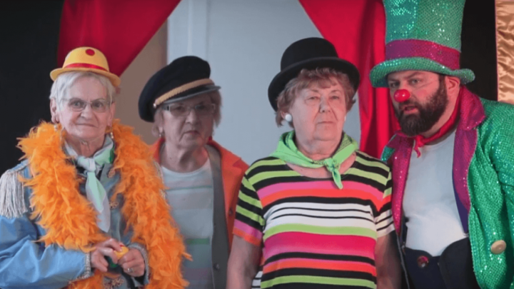 [VIDEO] Pogledajte kako klaunovi unose veselje u živote umirovljenika