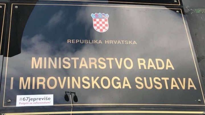 Na vratima kabineta ministra Pavića osvanula poruka podrške inicijativi 67 je previše