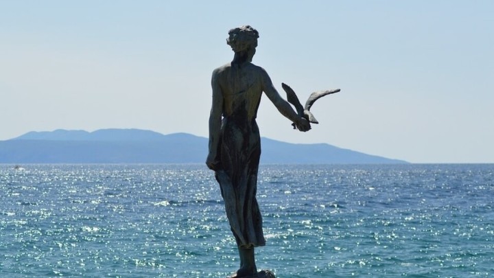 Opatija umirovljenicima dala pa ukinula 500 kuna božićnice i dopunsko zdravstveno!