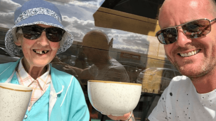 Mladi volonteri pomažu starijim susjedima koji se bore s usamljenošću: Nije im puno potrebno za sreću