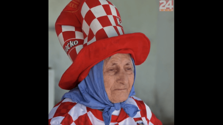 98-godišnja navijačica našima želi svu "sriću", a nakon svakog gola viče ukućanima: "Daj piti!"
