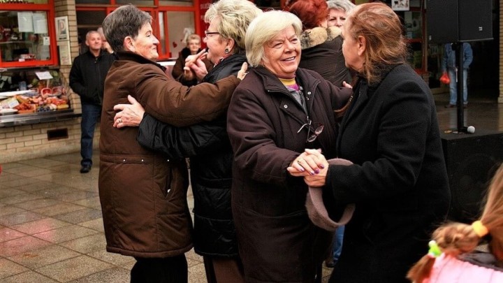 Pitali smo umirovljenice kako se 8. mart slavio u Jugoslaviji: "Radile smo samo četiri sata, a tko je mogao uzeo bi slobodan dan"