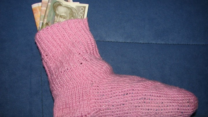 Štednja za crne dane: Treći stup, životno osiguranje ili - čarapa?