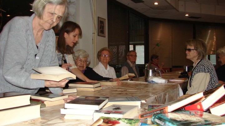 Što čitaju naši stari: Matanović, Tribuson i Gavran na vrhu domaće liste